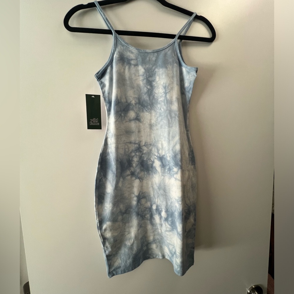 Brand New Women’s Wild Fable Blue Tie Dye Dress With Slit. Size XS